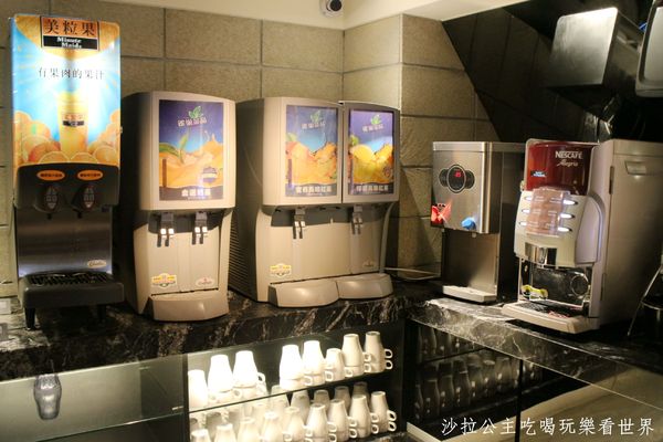 辛殿麻辣鍋(ATT 4 FUN信義店)：信義區人氣麻辣鍋吃到飽『辛殿麻辣鍋(ATT 4 FUN信義店)』捷運象山站/101台北世貿