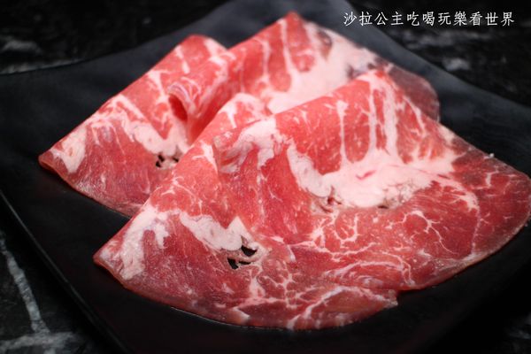 辛殿麻辣鍋(ATT 4 FUN信義店)：信義區人氣麻辣鍋吃到飽『辛殿麻辣鍋(ATT 4 FUN信義店)』捷運象山站/101台北世貿