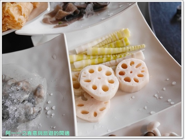 辛殿麻辣鍋(ATT 4 FUN信義店)：台北信義 辛殿麻辣鍋(信義店)～香濃麻辣湯 牛肉大口吃