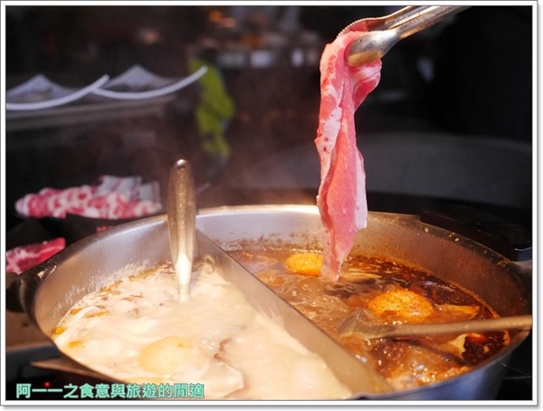 辛殿麻辣鍋(ATT 4 FUN信義店)：台北信義 辛殿麻辣鍋(信義店)～香濃麻辣湯 牛肉大口吃