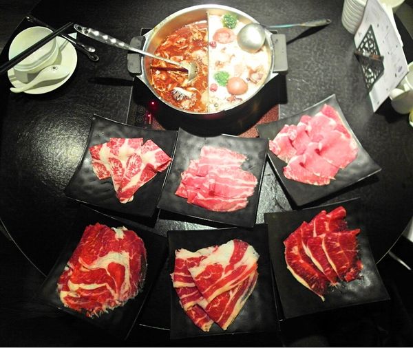 辛殿麻辣鍋(ATT 4 FUN信義店):❤️美食❤️【台北。信義】辛殿麻辣鍋(ATT 4 FUN信義店) ★四川中藥紅鍋+蒜香白鍋/各式頂級牛肉/頂級冰淇淋吃到飽