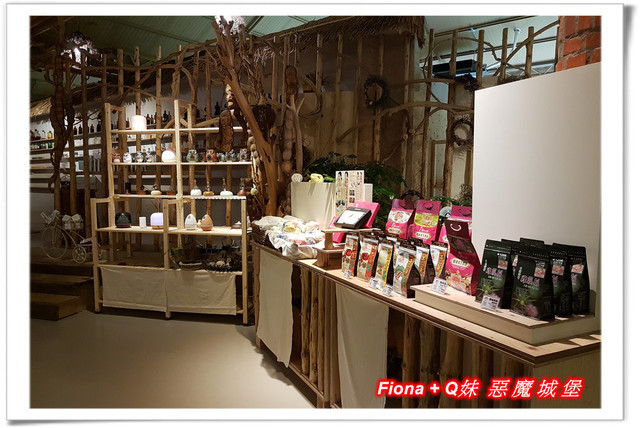 【苗栗一日遊】花露農場+鯉魚潭+草莓文化館+仙山仙草+泉明蠶生態農場+清安豆腐老街+汶水遊客中心，趴趴走的一天 !