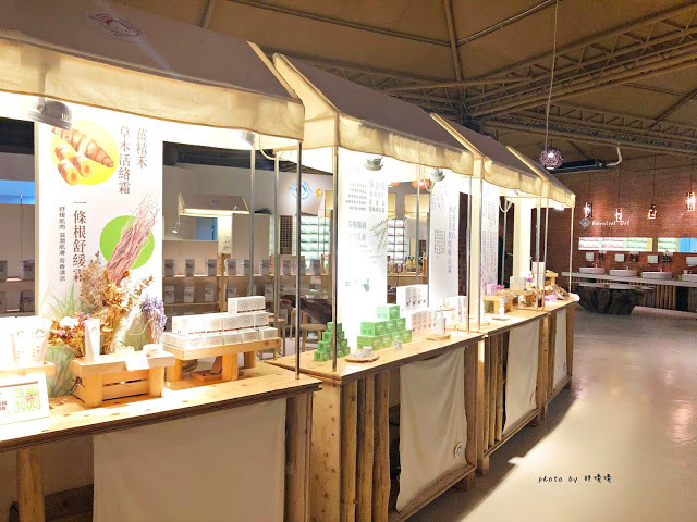 【苗栗 卓蘭】花露農場 Flower Home🌺🌺🌺4-6月有超美繡球花，浪漫滿園，讓你照片拍不完，還有精油主題館和住宿，更有景觀餐廳，來到這可以玩上大半天😉-下篇