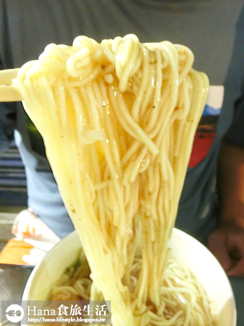 【新北市三重區】無名花枝羹 | 平價深夜美食 三和國中對面 鮮甜花枝 清甜湯頭 肉圓皮軟中帶Q 燙青菜份量十足