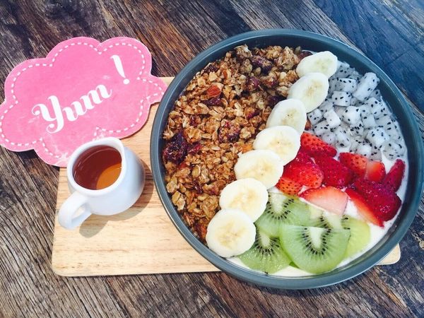 捷運大安站✿ｓｅｐｔｅｍｂｅｒ九月咖啡✿把空中的雲朵抓進室內！彩虹優格碗好好吃！！