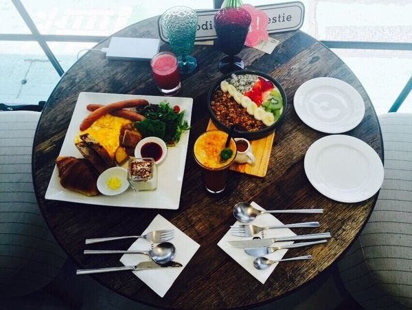 捷運大安站✿ｓｅｐｔｅｍｂｅｒ九月咖啡✿把空中的雲朵抓進室內！彩虹優格碗好好吃！！