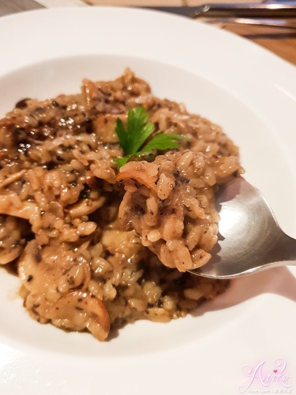 【台北美食】September Café 九月咖啡。名不虛傳！東區經典元老級網美餐廳 - ANIKO 艾妮可美味人生