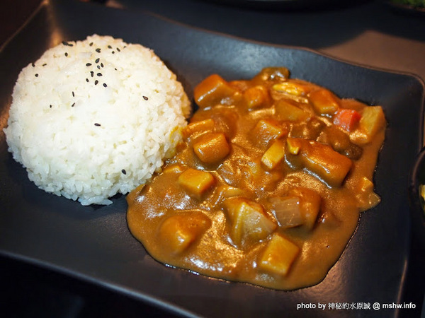 嘉義市櫻井家：【食記】嘉義Sakurai House 京都櫻井家日式料理.定食.鍋物.甘味.茶飲專賣@東區捷運BRT民族停車場 : 用料紮實超划算的平價日式定食