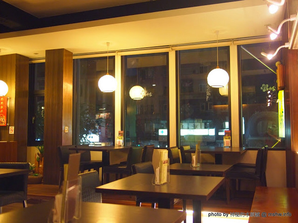 嘉義市櫻井家：【食記】嘉義Sakurai House 京都櫻井家日式料理.定食.鍋物.甘味.茶飲專賣@東區捷運BRT民族停車場 : 用料紮實超划算的平價日式定食