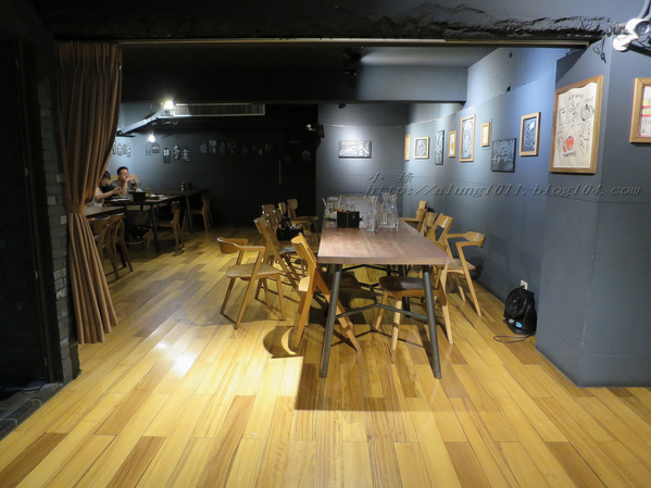 薄多義BITE 2 EAT(文橫店)：BITE 2 EAT薄多義  文橫店