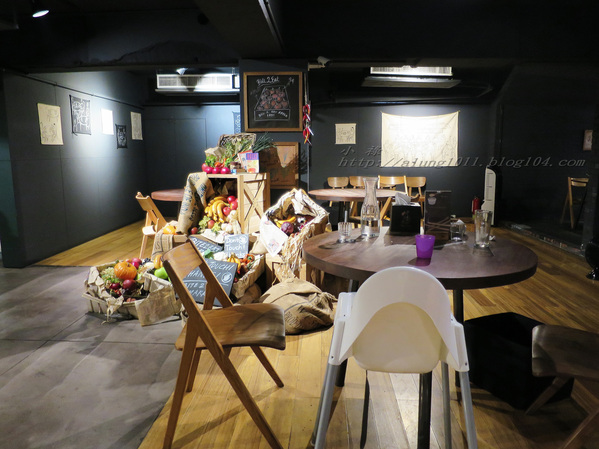 薄多義BITE 2 EAT(文橫店)：BITE 2 EAT薄多義  文橫店