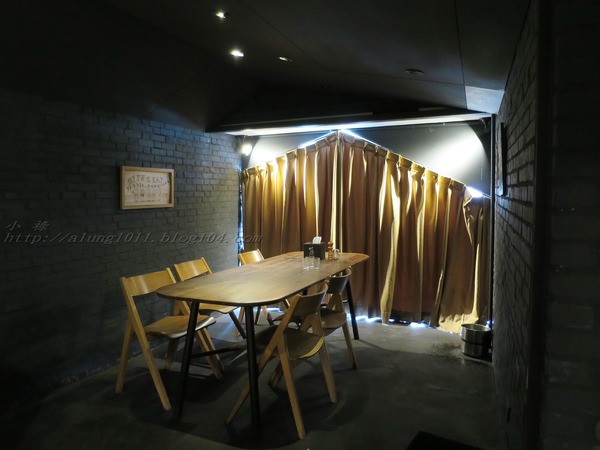 薄多義BITE 2 EAT(文橫店)：BITE 2 EAT薄多義  文橫店