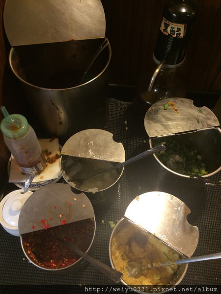 東區好吃小火鍋、市民大道微風廣場美食-人氣消夜選擇《富樂台式涮涮鍋》