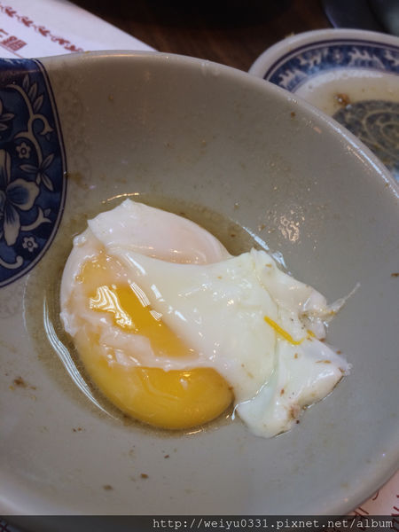 東區好吃小火鍋、市民大道微風廣場美食-人氣消夜選擇《富樂台式涮涮鍋》