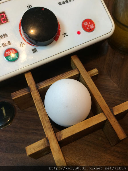 東區好吃小火鍋、市民大道微風廣場美食-人氣消夜選擇《富樂台式涮涮鍋》