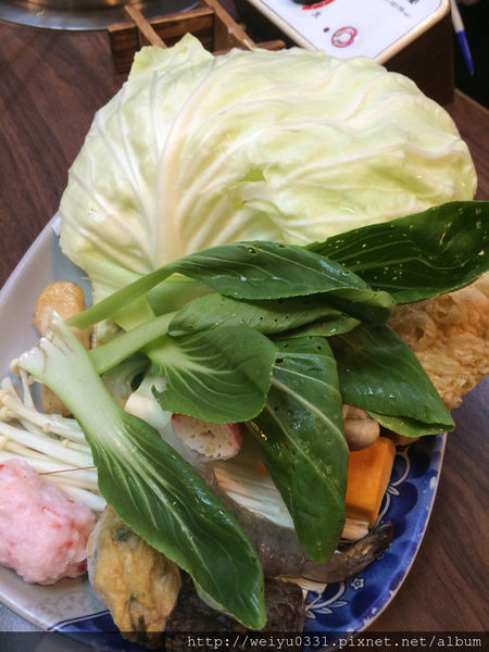 東區好吃小火鍋、市民大道微風廣場美食-人氣消夜選擇《富樂台式涮涮鍋》