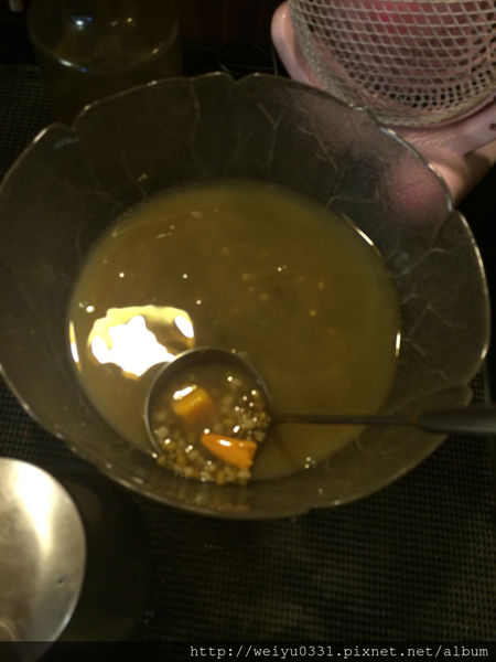 東區好吃小火鍋、市民大道微風廣場美食-人氣消夜選擇《富樂台式涮涮鍋》