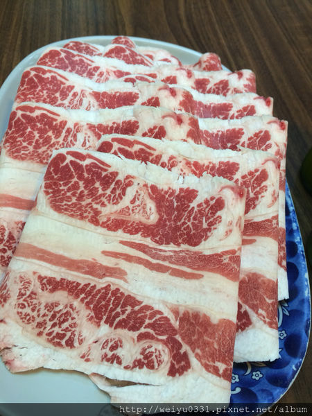 東區好吃小火鍋、市民大道微風廣場美食-人氣消夜選擇《富樂台式涮涮鍋》