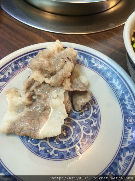 東區好吃小火鍋、市民大道微風廣場美食-人氣消夜選擇《富樂台式涮涮鍋》