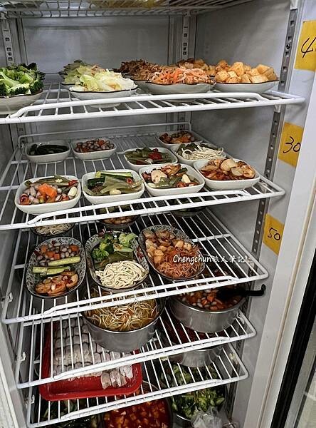 台北士林【忠誠牛肉麵】一碗回味無窮的紅燒牛肉麵!排隊也值得! 台北士林【忠誠牛肉麵】一碗回味無窮的紅燒牛肉麵!排隊也值得!