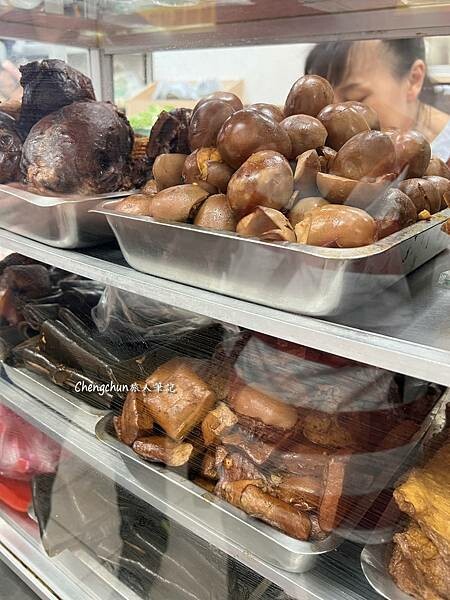 台北士林【忠誠牛肉麵】一碗回味無窮的紅燒牛肉麵!排隊也值得! 台北士林【忠誠牛肉麵】一碗回味無窮的紅燒牛肉麵!排隊也值得!