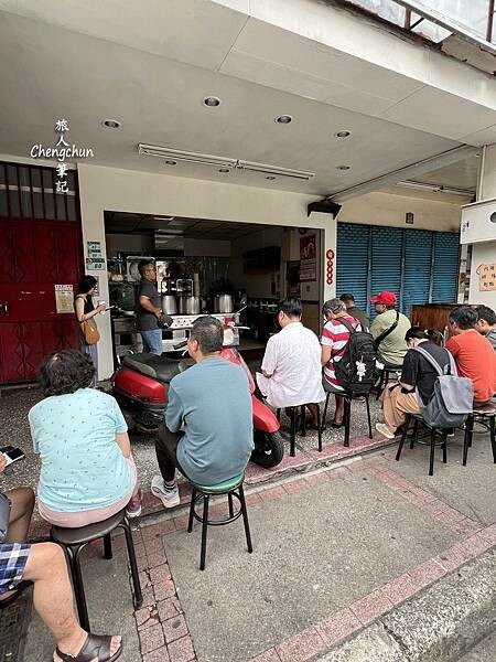 台北士林【忠誠牛肉麵】一碗回味無窮的紅燒牛肉麵!排隊也值得! 台北士林【忠誠牛肉麵】一碗回味無窮的紅燒牛肉麵!排隊也值得!