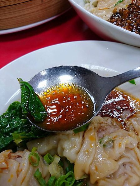 19260739_1552475064784177_761138993676414418_n