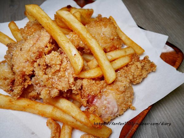 【台北美食】胖東西廚房 Osteria by Vincent #戰斧豬排 #科技大樓站 #大安區美食 (9).JPG