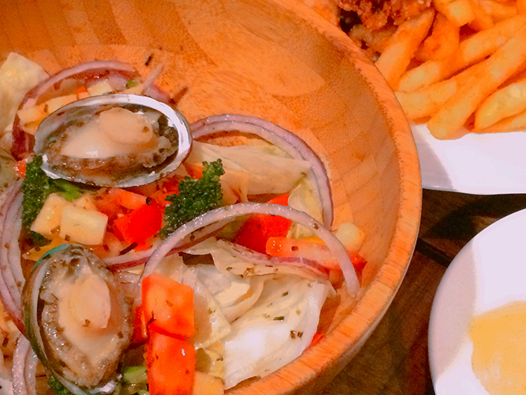 胖東西,科技大樓站,科技大樓站,戰斧豬排,戰斧牛排,義大利麵,鮑魚,鮑魚沙拉,義式料理,美式料理,烤春雞,餐酒館,燉飯,排餐,精釀啤酒,松露