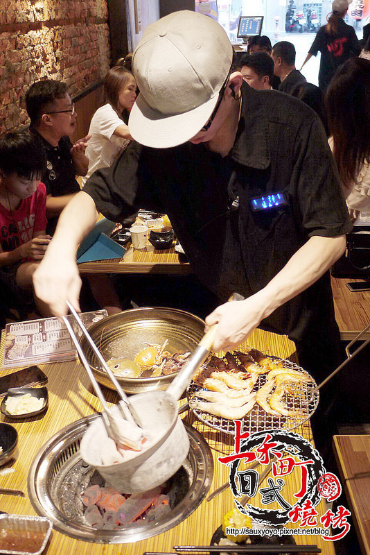 【新莊】上禾町日式燒肉 ~ 金字塔饗宴帝王蟹吃到飽、各類美味海鮮讓你吃到痛風 大口吃肉超滿足 / 捷運新莊站 / 新莊燒烤 / 吃到飽 / 內附菜單