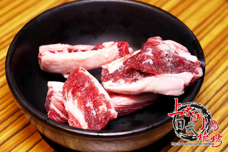 【新莊】上禾町日式燒肉 ~ 金字塔饗宴帝王蟹吃到飽、各類美味海鮮讓你吃到痛風 大口吃肉超滿足 / 捷運新莊站 / 新莊燒烤 / 吃到飽 / 內附菜單