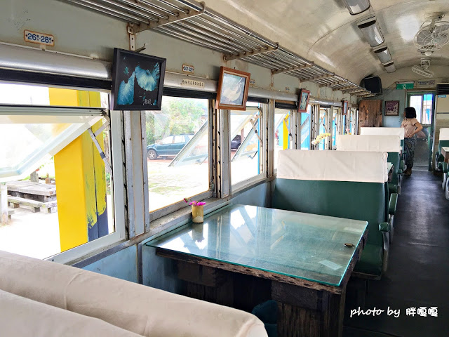【苗栗 通霄】石蓮園🚂🚂🚂老字號鐵道火車餐廳&民宿，超適合帶小孩來放電，終於一圓在火車上吃鐵路便當的夢想，搭配一旁無敵海景，大大滿足💖💖💖