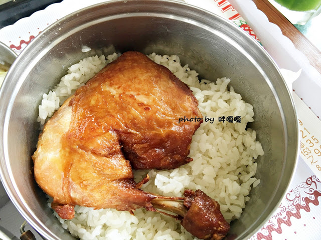 【苗栗 通霄】石蓮園🚂🚂🚂老字號鐵道火車餐廳&民宿，超適合帶小孩來放電，終於一圓在火車上吃鐵路便當的夢想，搭配一旁無敵海景，大大滿足💖💖💖