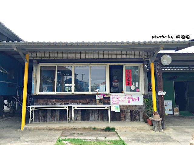 【苗栗 通霄】石蓮園🚂🚂🚂老字號鐵道火車餐廳&民宿，超適合帶小孩來放電，終於一圓在火車上吃鐵路便當的夢想，搭配一旁無敵海景，大大滿足💖💖💖