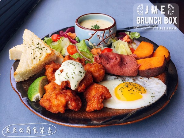 傑米JME Brunch Box：傑米JME Brunch Box四訪：ヽ(✿ﾟ▽ﾟ)ノ早午餐愛店認證(*´∀`)~♥ 激推豐富生活套餐(分量多,含飲料續杯) 用餐不限時+提供wifi ✧