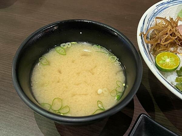 （台北丼飯）東嘉祥丼飯～松江南京巷弄人氣日本料理！澎派生魚片