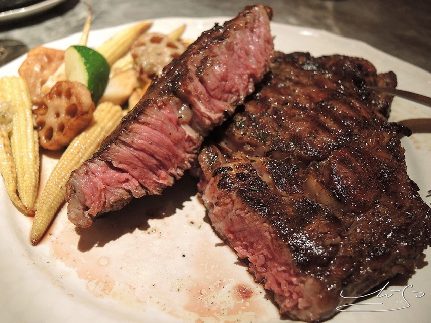 L%5CIDIOT RESTAURANT (63).JPG