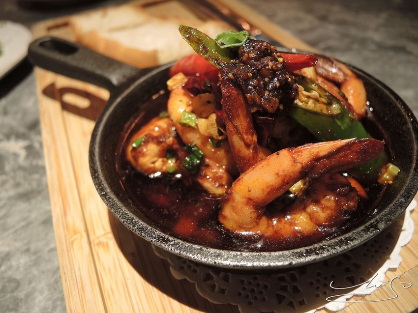 L%5CIDIOT RESTAURANT (48).JPG