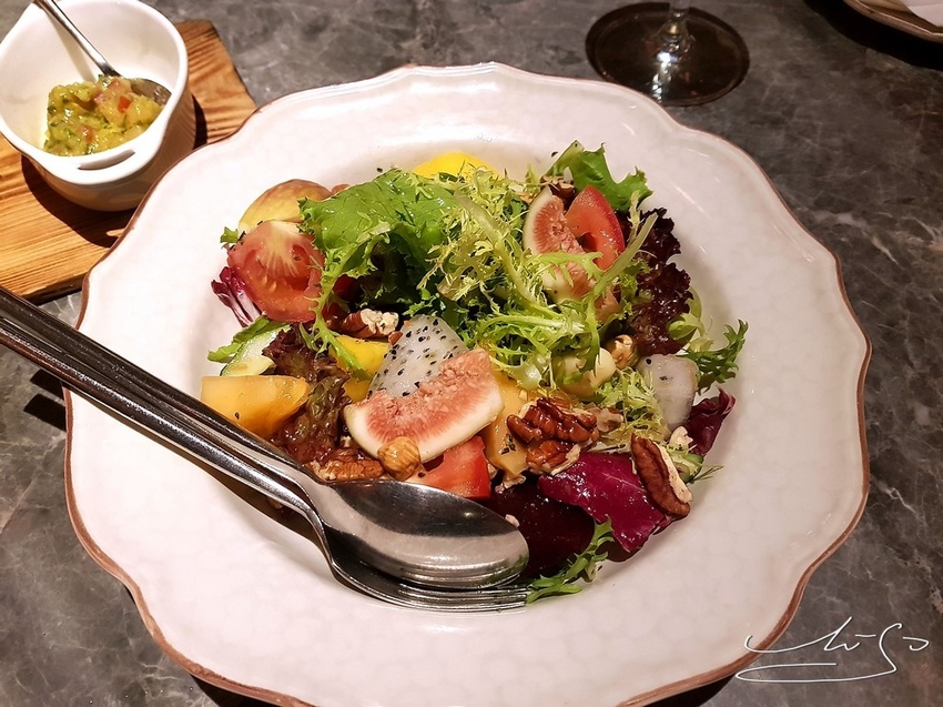 L%5CIDIOT RESTAURANT (3).jpg