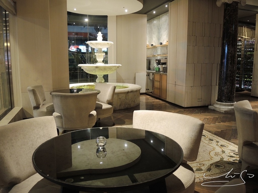 L%5CIDIOT RESTAURANT (74).JPG