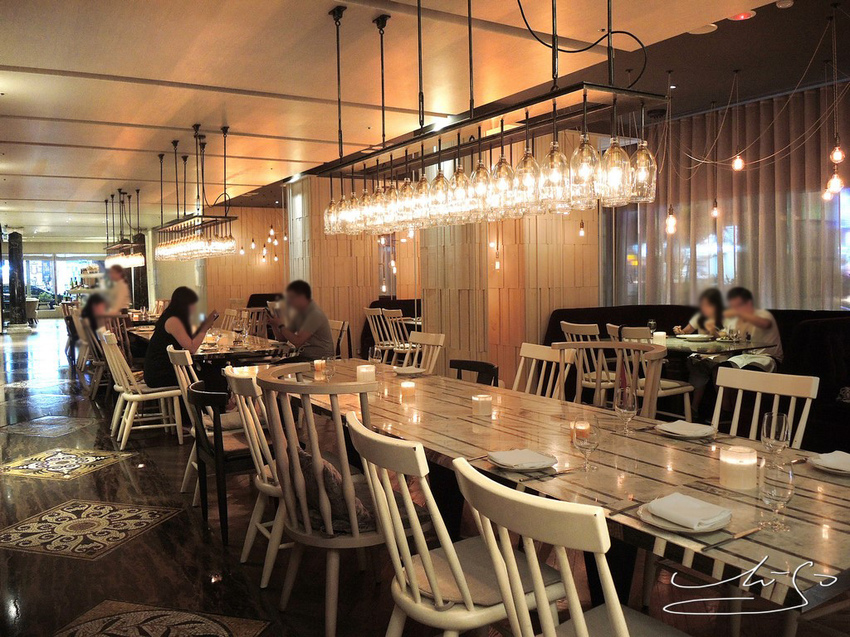 L%5CIDIOT RESTAURANT (43).JPG