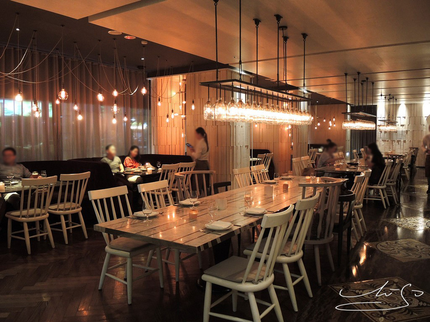 L%5CIDIOT RESTAURANT (72).JPG