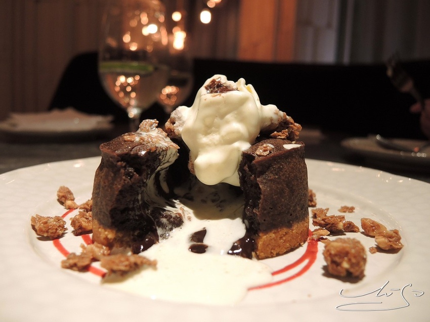 L%5CIDIOT RESTAURANT (96).JPG