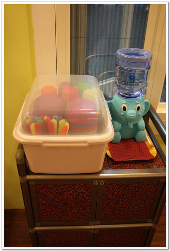 【南投食記】埔里‧寶貝屋親子餐廳~附設戶外遊戲場、沙坑、小童遊戲室