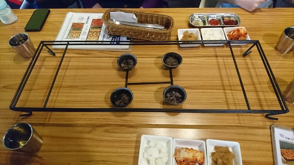 I'm Kimchi 韓式料理：高雄~I'm Kimchi 韓式料理~驚到吃手手~75雞SET令人瘋狂~韓式料理一次滿足~排隊美食/近瑞豐夜市