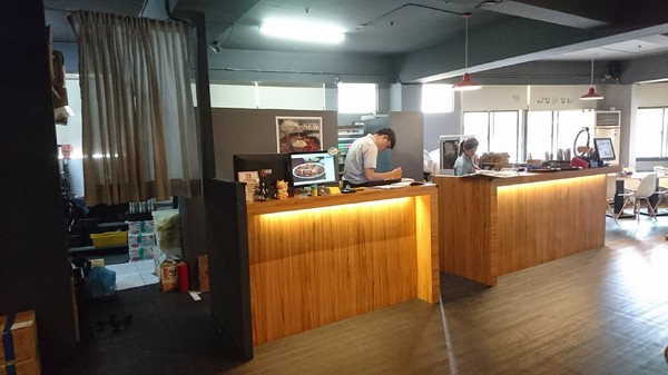 I'm Kimchi 韓式料理：高雄~I'm Kimchi 韓式料理~驚到吃手手~75雞SET令人瘋狂~韓式料理一次滿足~排隊美食/近瑞豐夜市