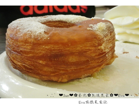 瓦法奇朵(信陽店):【食記-邀約】oO。台北 瓦法奇朵 waffogato(信陽店-台北車站店) 這家的可頌甜甜圈,好吃到我想回訪100次也願意~。o○。 瓦法奇朵(信陽店):【食記-邀約】oO。台北 瓦法奇朵 waffogato(信陽店-台北車站店) 這家的可頌甜甜圈,好吃到我想回訪100次也願意~。o○。