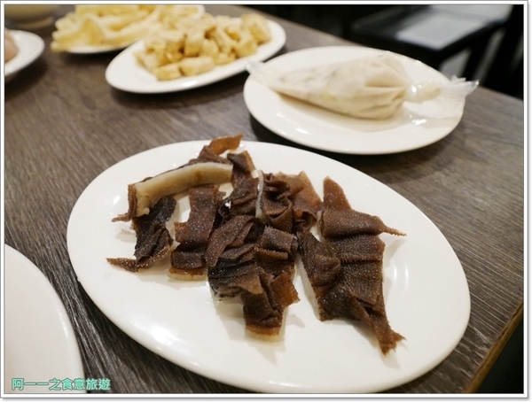 瓦法奇朵Waffogato(台北車站店)：台北車站火鍋聚餐 瓦法奇朵 四川麻辣鍋～來咖啡館悠閒吃火鍋，菜色豐富又舒服