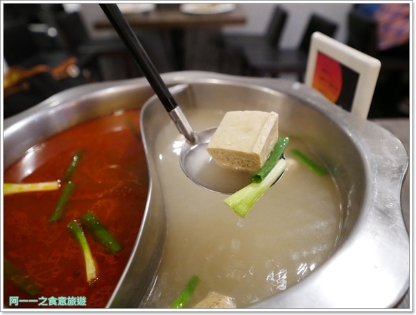 瓦法奇朵Waffogato(台北車站店)：台北車站火鍋聚餐 瓦法奇朵 四川麻辣鍋～來咖啡館悠閒吃火鍋，菜色豐富又舒服