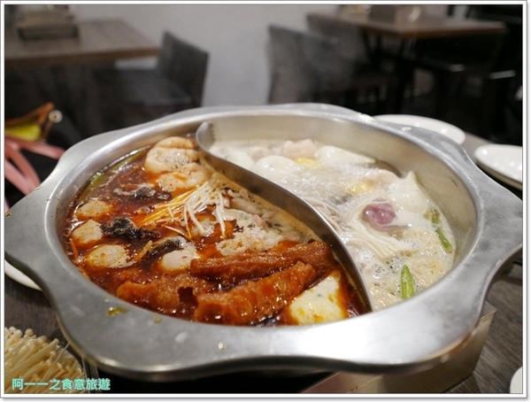 瓦法奇朵Waffogato(台北車站店)：台北車站火鍋聚餐 瓦法奇朵 四川麻辣鍋～來咖啡館悠閒吃火鍋，菜色豐富又舒服